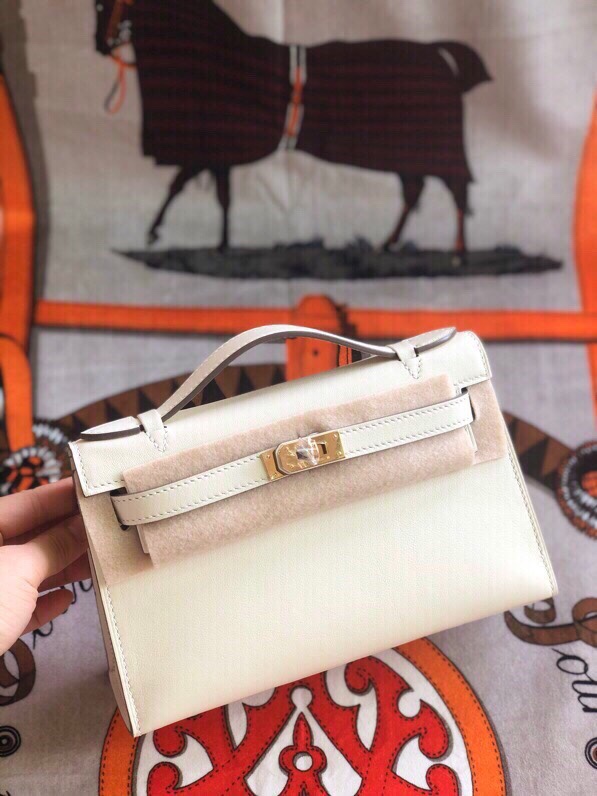 에르메스 미니 켈리백22 나타 화이트 금장 스위프트